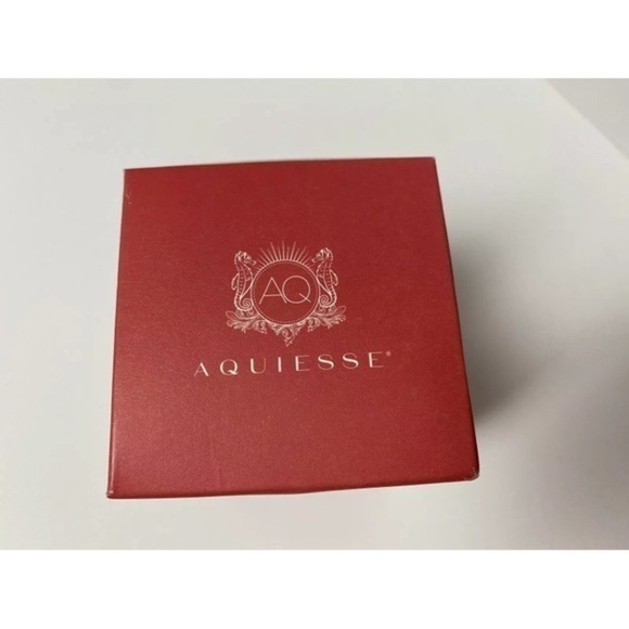 Aquiesse Luxury Scented Candle Winter Currant 6.5 OZ NEW IN BOX. - Picture 3 of 4
